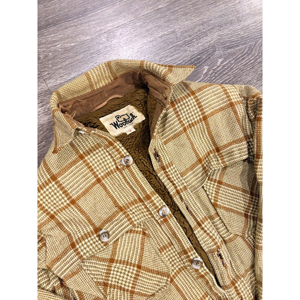 VTG 90s Woolrich Men’s Plaid Sherpa Lined Button/Zip Jacket Point Collar Beige M